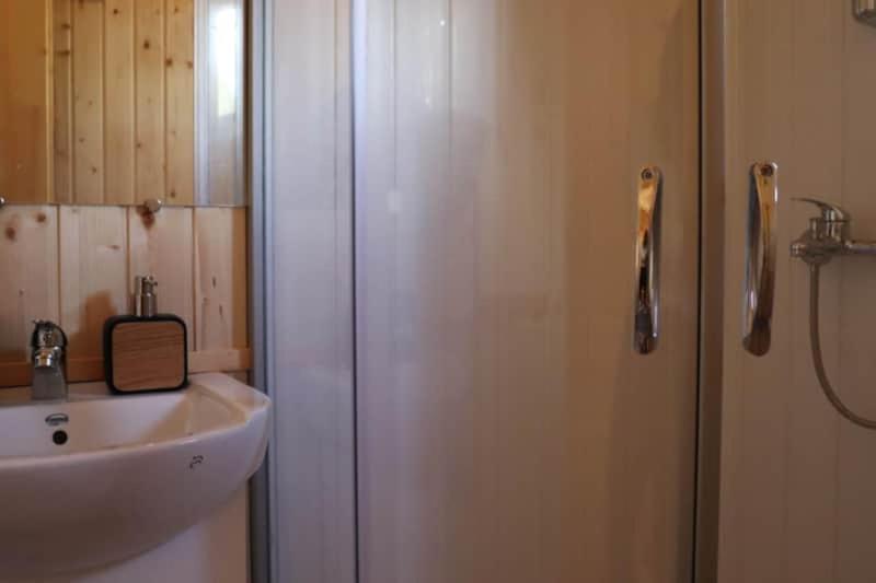 Roulottes Cocooning Au Coeur Des Landes Hotel Mees Exterior photo